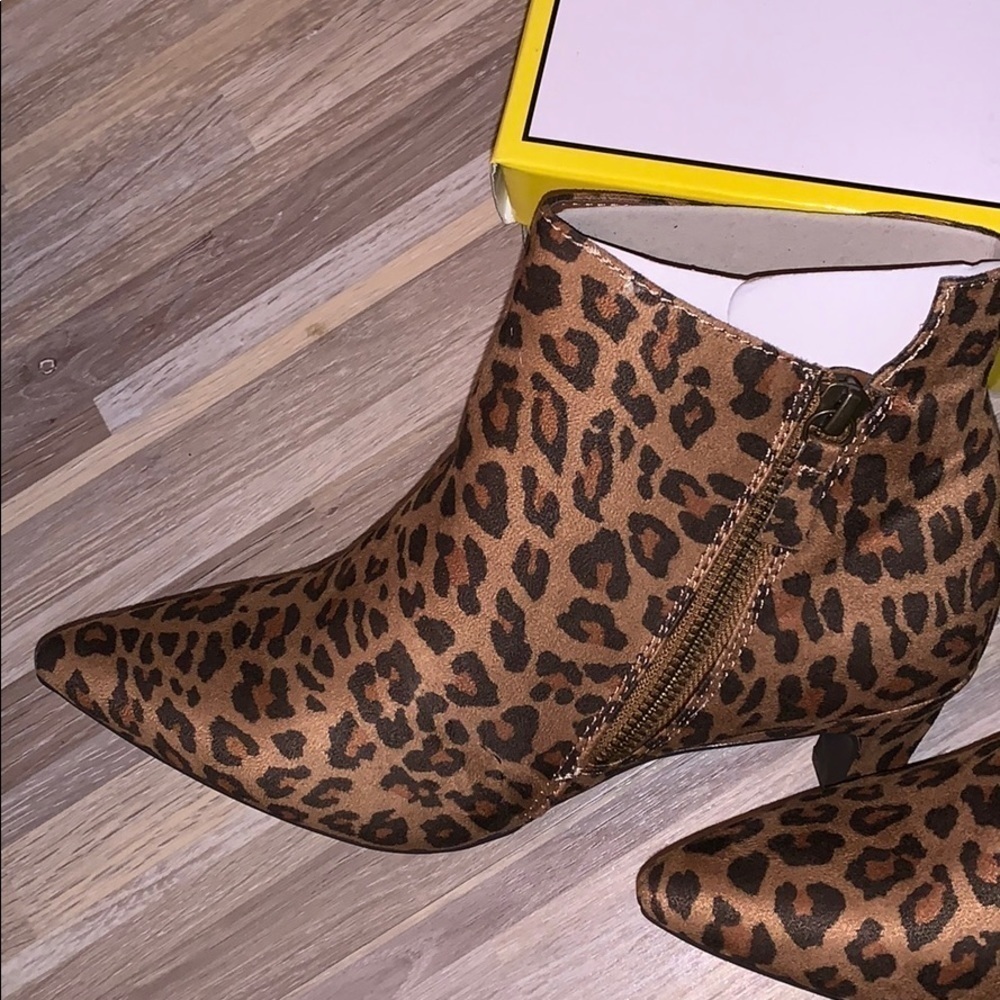 Seven dials leopard print ankle booties - Picture 2 of 6